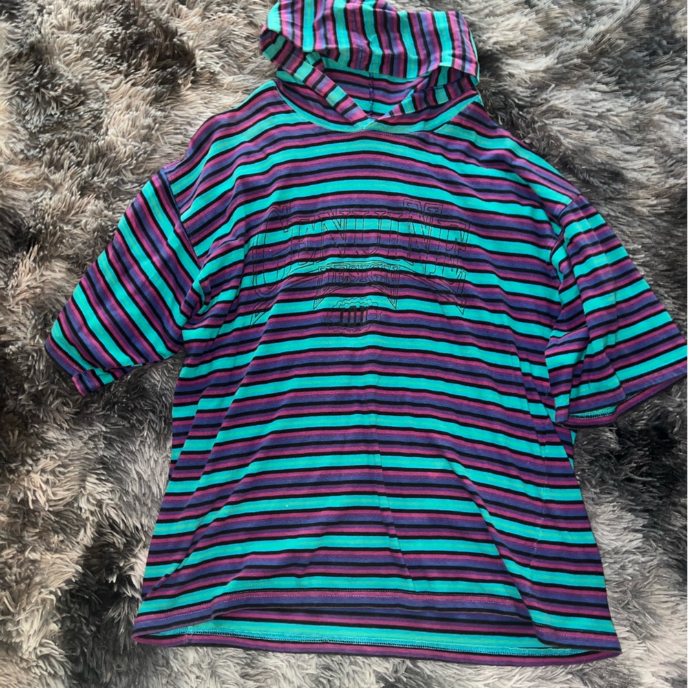 Vintage ‘Genuine Designs’ Short Sleeve Pull-Over Hoodie